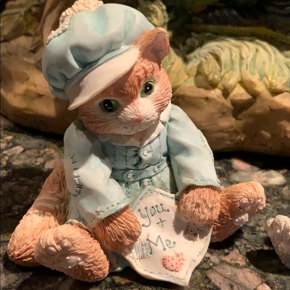 Cute Licensed Kitten Figurines - Picture 2 of 8